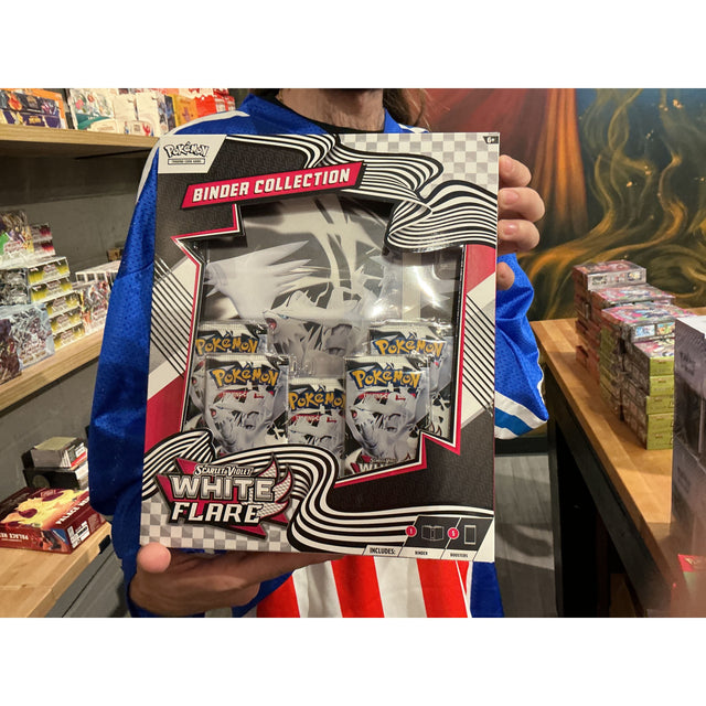 Pokémon TCG: White Flare Binder Collection Box